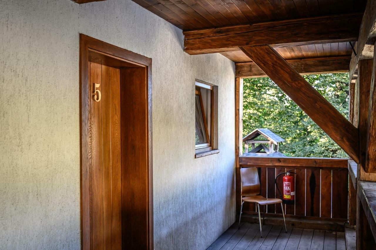 Penzion Tyra Trinec Extérieur photo