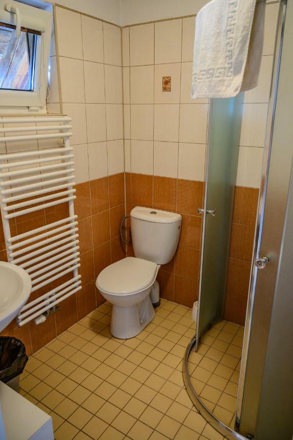 Penzion Tyra Trinec Extérieur photo